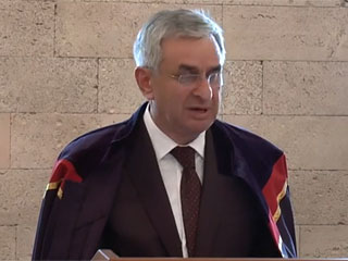 Торжественная церемония присвоения степени почетного доктора honoris causa ИВ РАН Президенту Республики Абхазия г-ну Раулю Хаджимбе